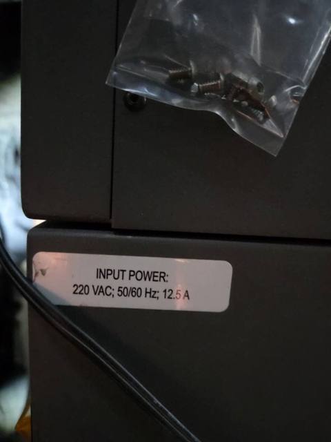 Input power label: 220 VAC, 12.5 A