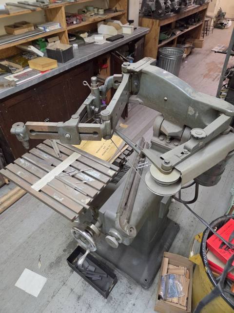 Pantograph arms and copy table